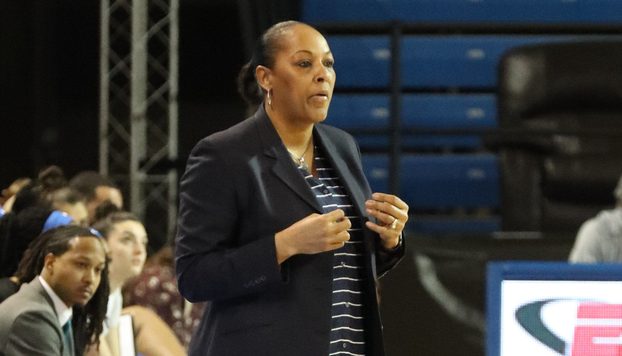 Buffalo Bulls head coach Felisha Legette-Jack